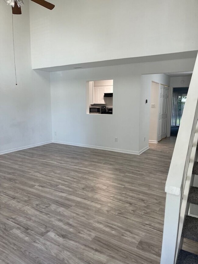Building Photo - FOR RENT VIRGINIA BEACH