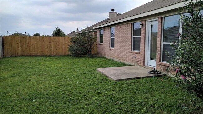Building Photo - 908 Stags Leap Dr