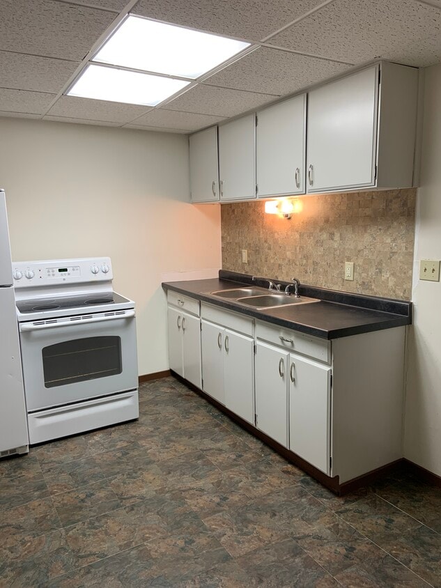 323 Plumb St, Milton, WI 53563 Townhome Rentals in Milton WI