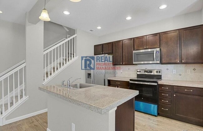 Foto del edificio - 1775 Aspen Meadows Cir