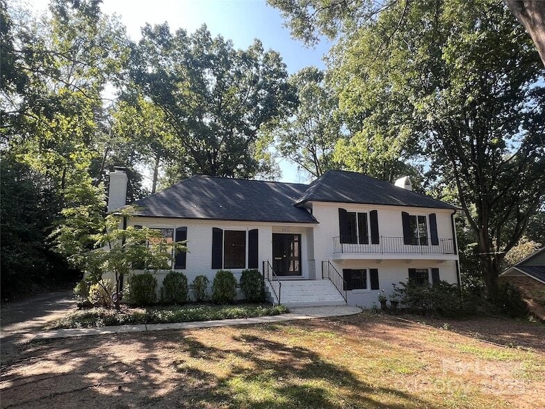 Primary Photo - 6611 Lancer Dr