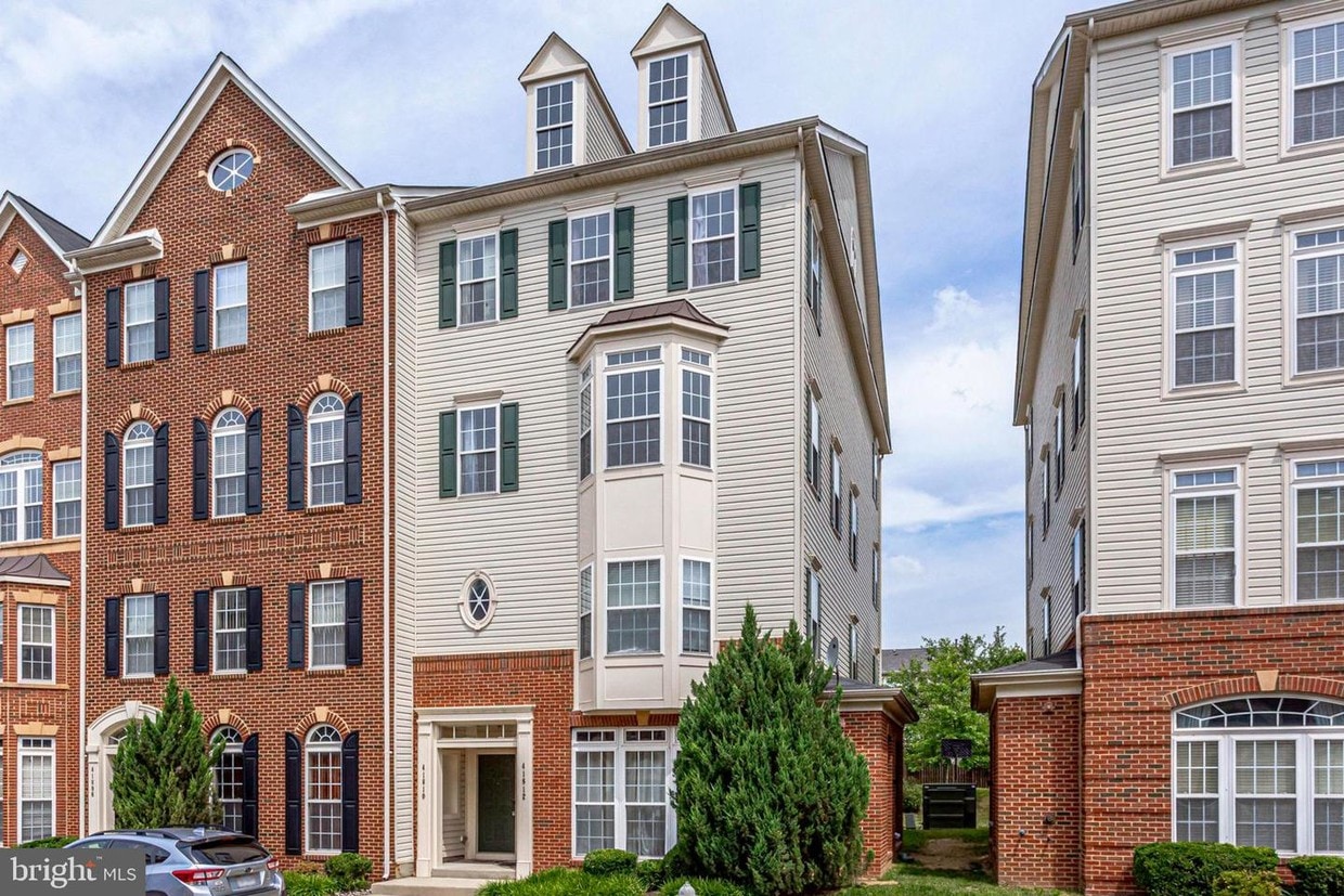 41810 Inspiration Terrace, Aldie, VA 20105 Townhome Rentals in Aldie