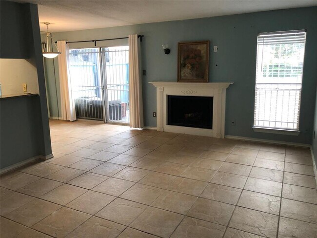 Foto del edificio - 9350 Country Creek St