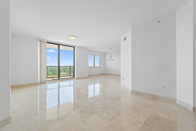 Foto del edificio - 3630 Gardens Pkwy