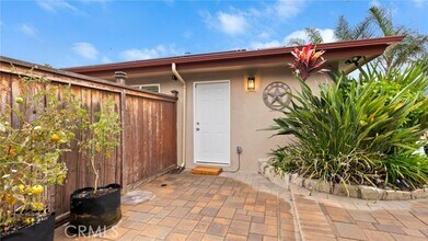 Building Photo - 330 Teasdale Dr