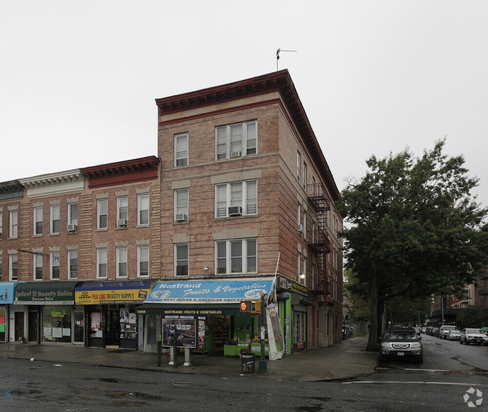 Primary Photo - 292 Hawthorne St