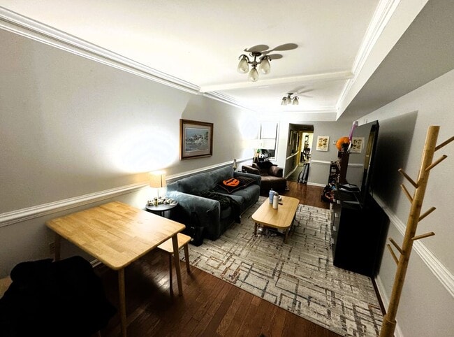 Building Photo - 418 S Regester St