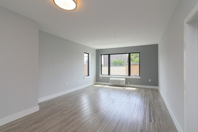 Foto del edificio - 5711 WASHINGTON St
