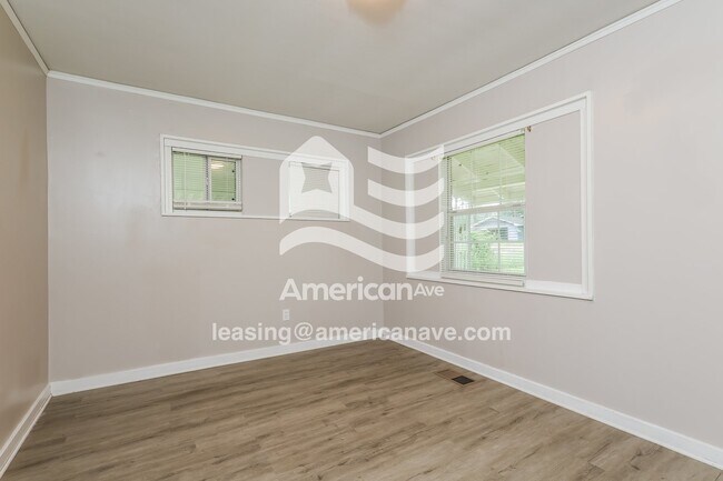 Foto del edificio - 289 Sykes Rd