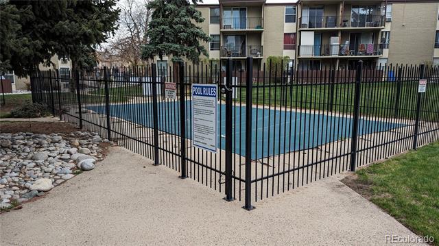 Building Photo - 2231 S Vaughn Way