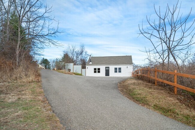 Building Photo - 120 Obtuse Hill Rd