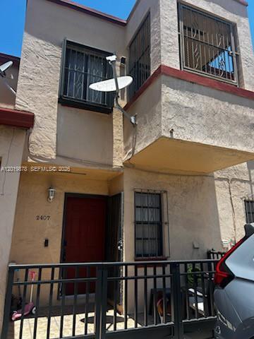 Building Photo - 2407 W 52nd Pl