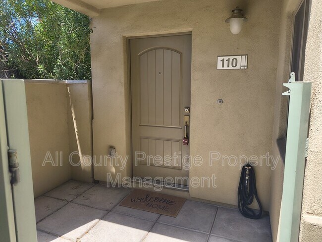 Foto del edificio - 815 E Rose Ln