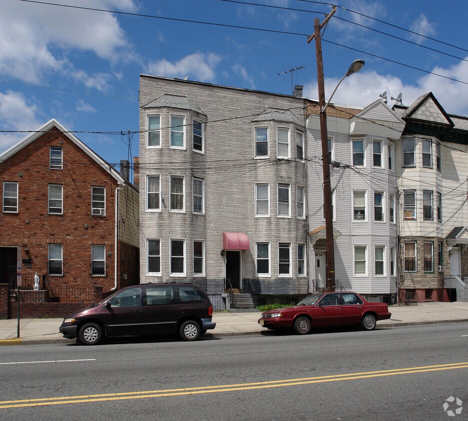 Foto principal - 1631 John F Kennedy Blvd