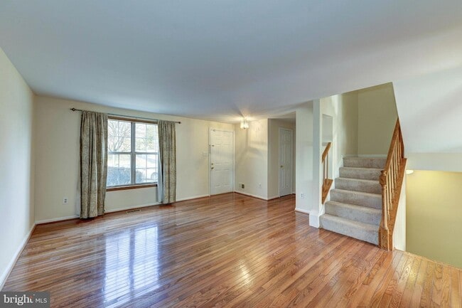 Photo - 9031 Lee Hwy Townhome