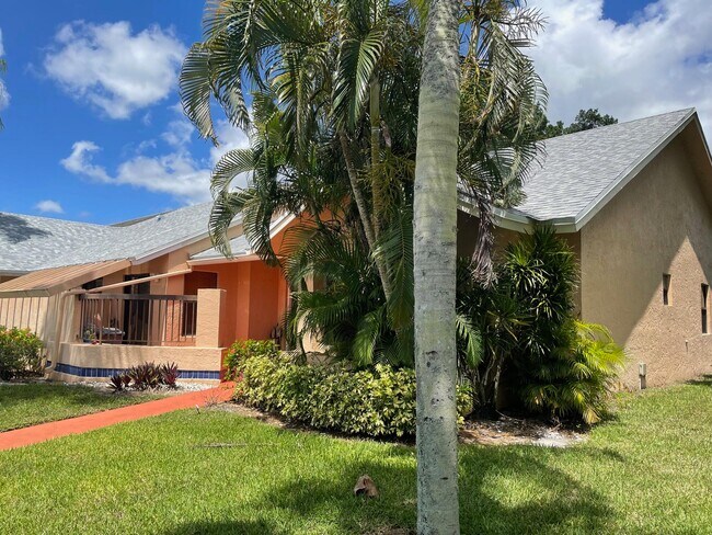 Building Photo - 10798 Waterberry Dr