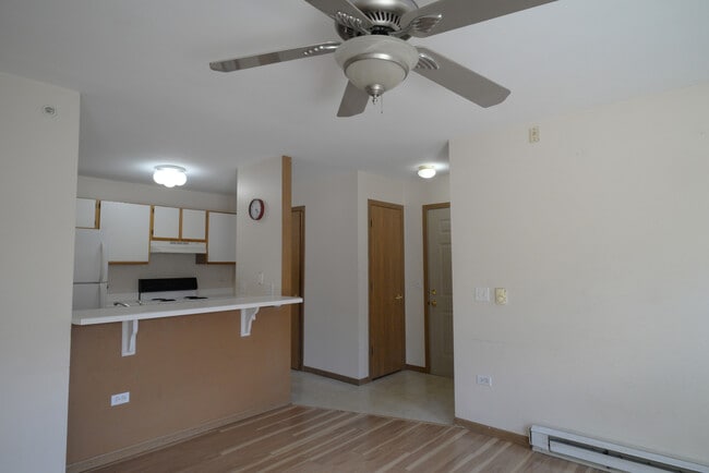 Building Photo - 1548 W Sand Bar Ct