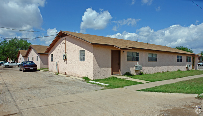 Building Photo - Central Apartments