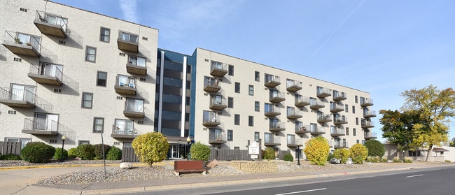 Exterior - ReNew Knollwood East