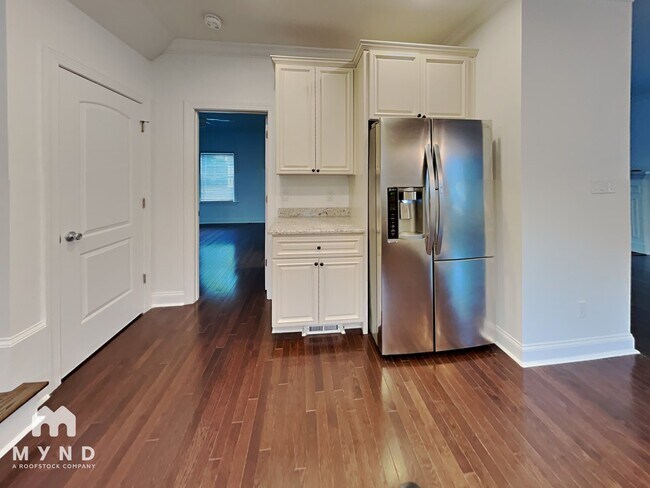 Foto del edificio - 211 Idlewild Ave