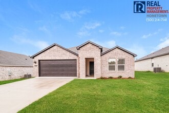 Building Photo - 108 E Fredonia Ct