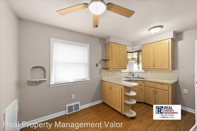 Foto del edificio - 3 br, 1 bath House - 13304 Orme Rd