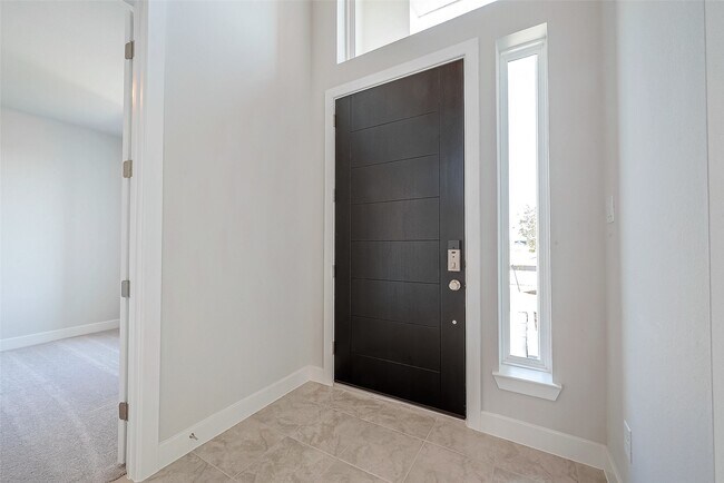 Foto del edificio - 21711 Emerton Cres Wy