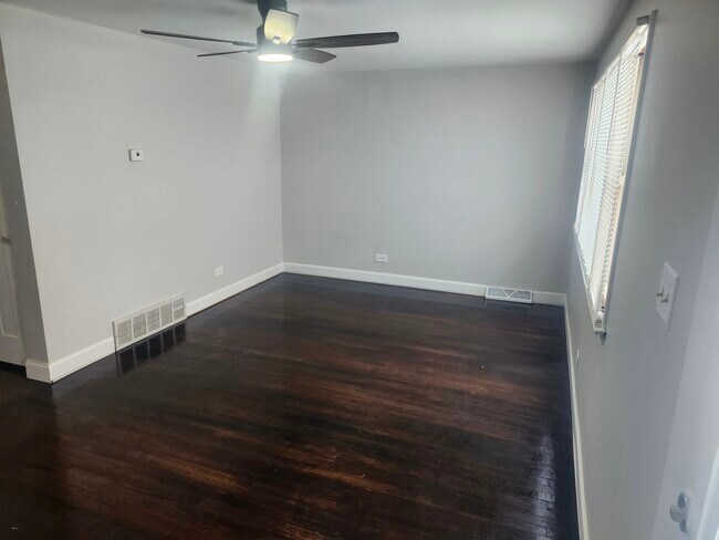 Foto del edificio - 11832 S Loomis St