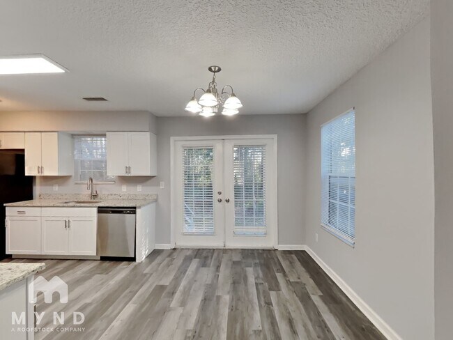 Foto del edificio - 5101 Gracewood Ln