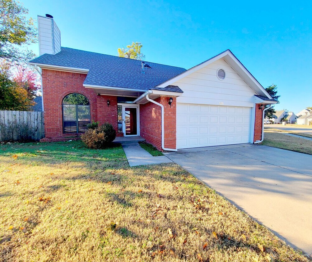 3/2 with Bonus Room in Norman House Rental in Norman, OK