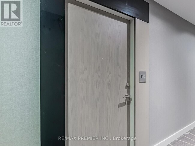 Building Photo - 4800 Hwy 7