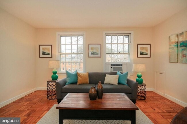 Foto del edificio - Cleveland Park ** One Bedroom, One Bath