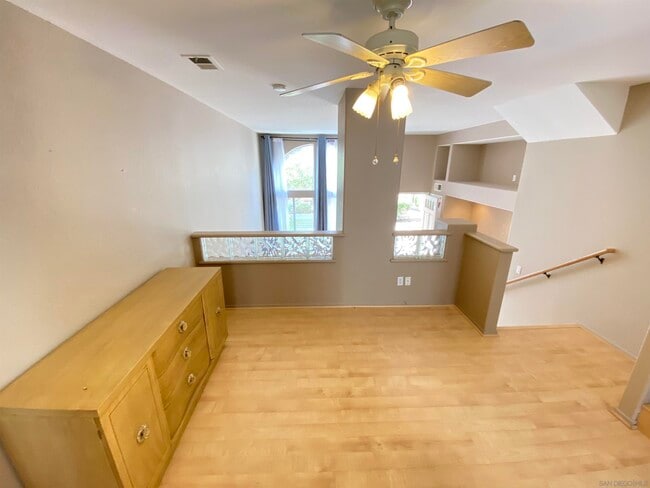 Foto del edificio - 12974 Carmel Creek Rd