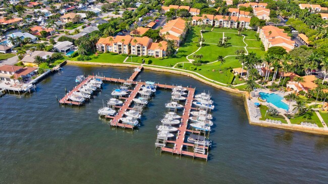 Foto del edificio - 145 Yacht Club Way