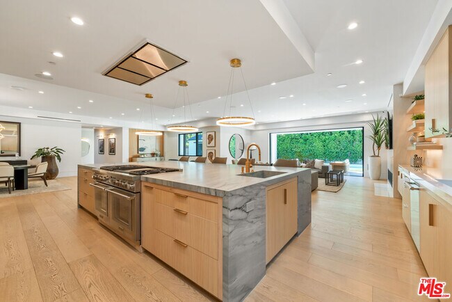 Foto del edificio - 17228 Otsego St