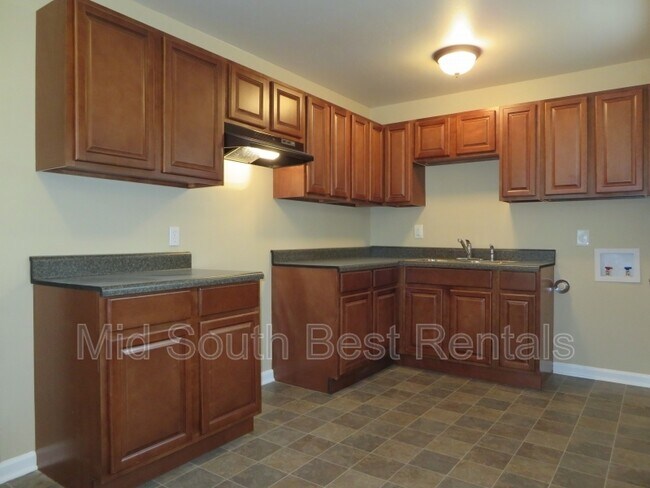 Foto del edificio - 4369 Ford Rd