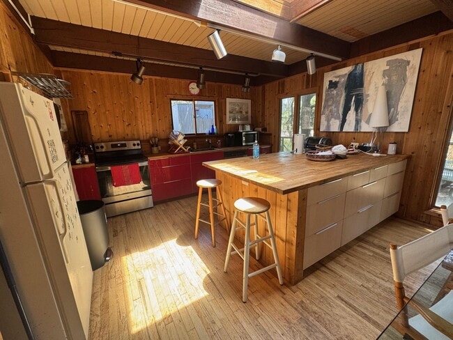 Building Photo - 39 Schooner Walk
