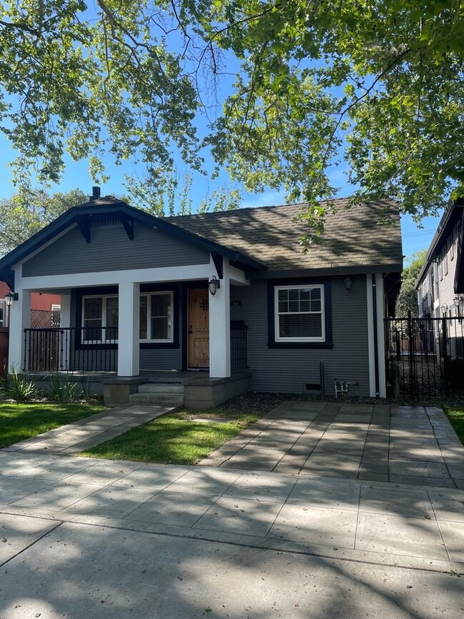 Photo - 3018 D St Townhome