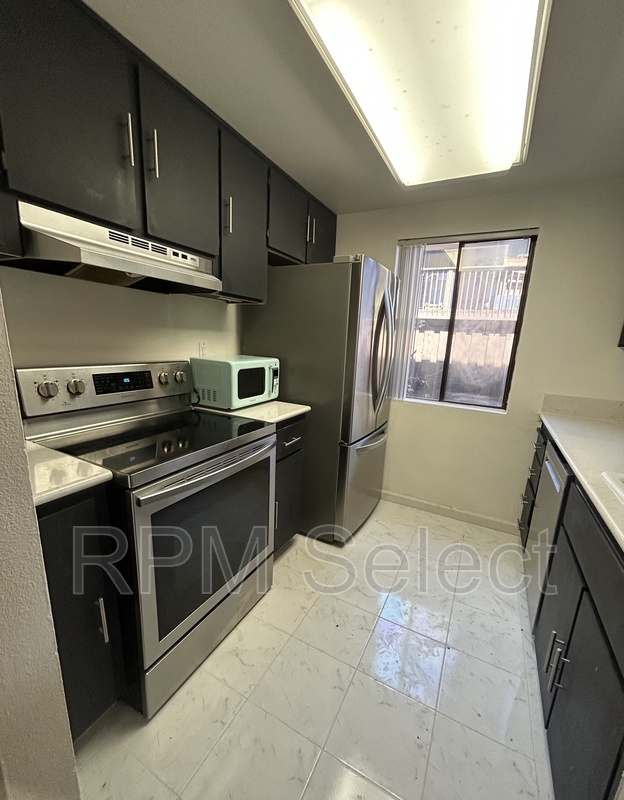 Building Photo - 2410 Starlight Ln