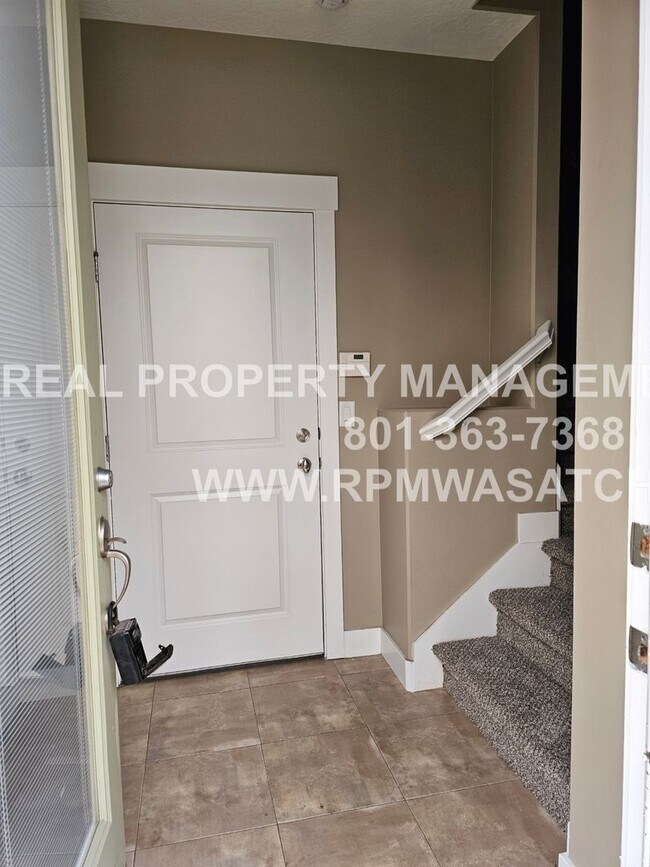 Foto del edificio - MOVE IN SPECIAL 1/2 off 1st months rent 3 Bedroom 2.5 Bath plus Bonus Room Town Home in Daybreak