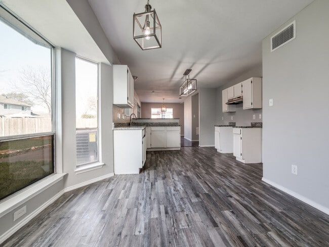 Building Photo - San Antonio, TX - House - $1,595.00 Availa...