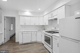 Primary Photo - 2205 S 20th St