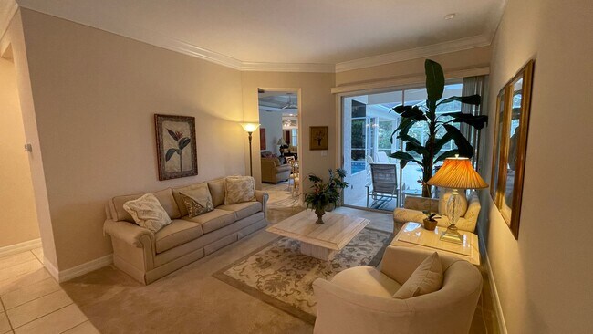 Foto del edificio - Furnished Annual Rental