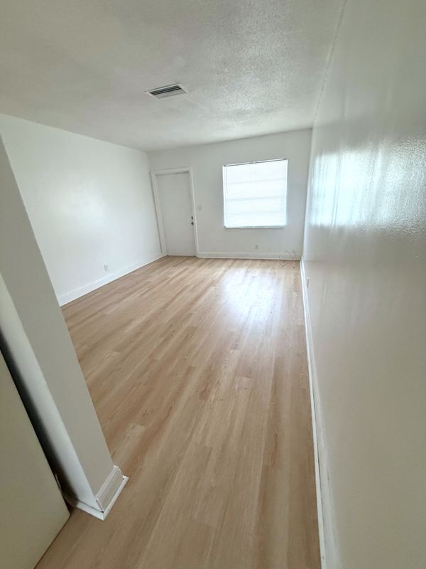 Building Photo - 4130 NW 31st Terrace