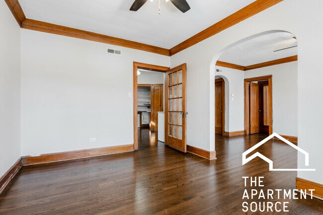 Foto del edificio - 3842 N Bernard St