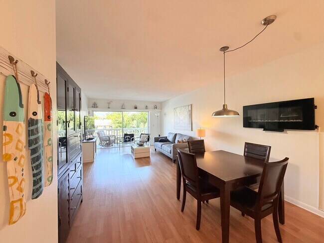 Foto del edificio - 470 Paradise Isle Blvd