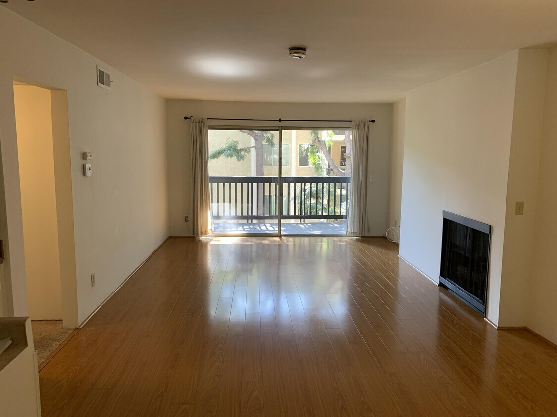 5219 Raintree Cir, Culver City, CA 90230 Townhome Rentals in Culver