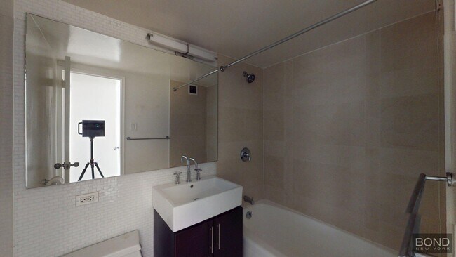 Foto del edificio - 220 E 63rd St