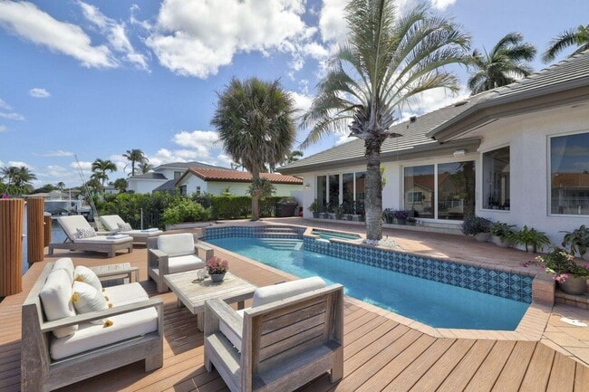 Foto del edificio - 511 Golden Harbour Dr