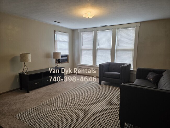 Building Photo - 207 Scammel St